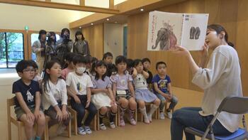 絵本「ぞうれっしゃがやってきた」読み聞かせ.jpg
